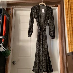 EXPRESS animal print robe.
